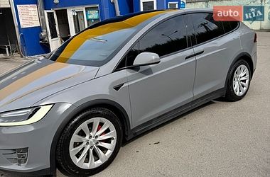 Внедорожник / Кроссовер Tesla Model X 2019 в Киеве