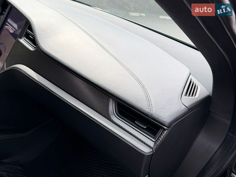 Внедорожник / Кроссовер Tesla Model X 2019 в Киеве