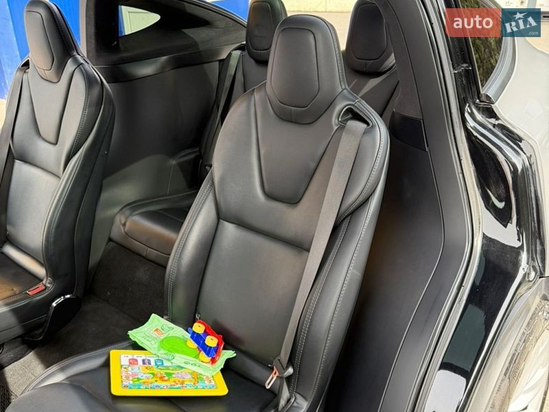 Внедорожник / Кроссовер Tesla Model X 2019 в Киеве