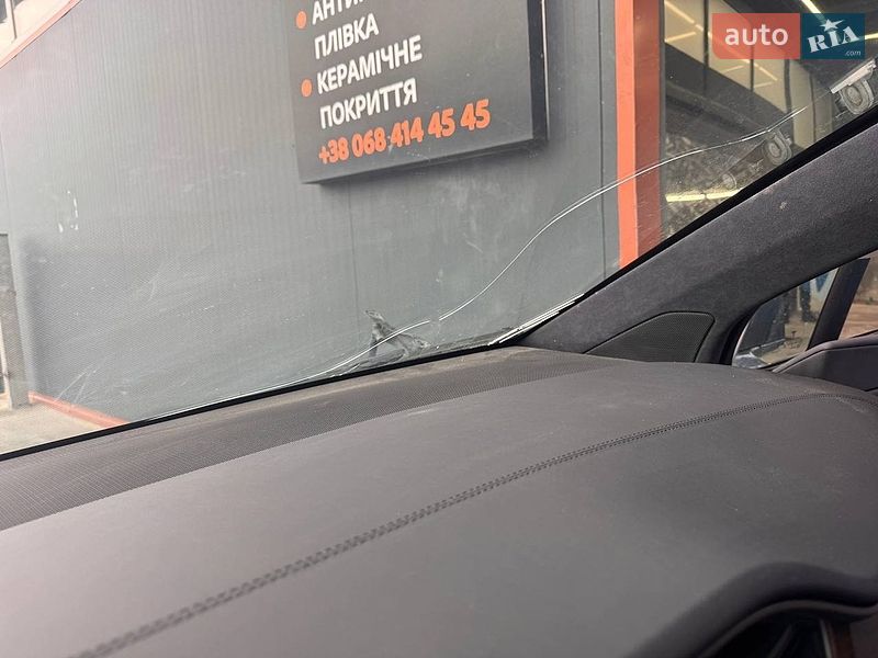 Внедорожник / Кроссовер Tesla Model X 2019 в Львове