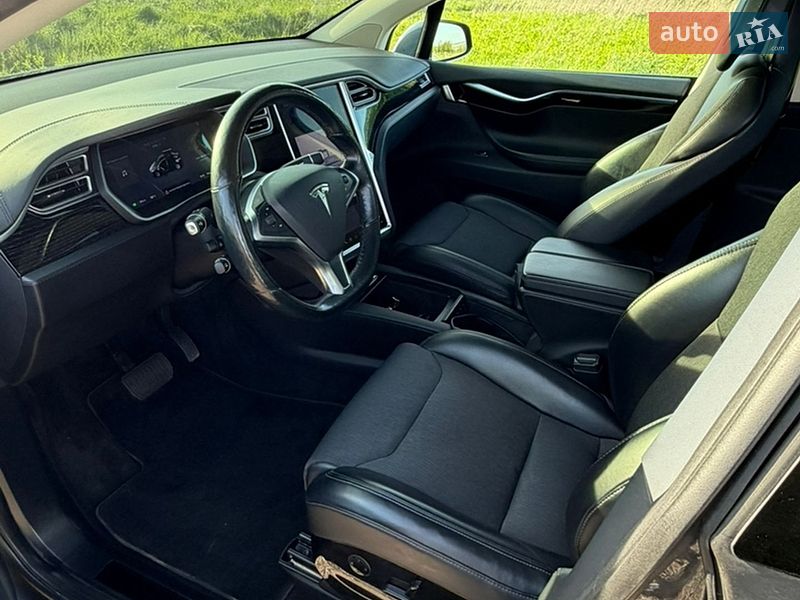 Внедорожник / Кроссовер Tesla Model X 2016 в Львове