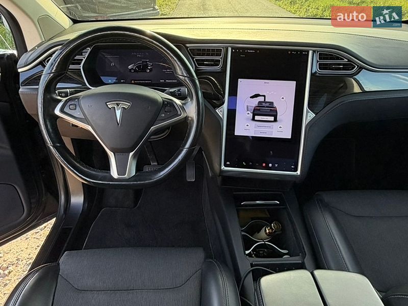 Внедорожник / Кроссовер Tesla Model X 2016 в Львове