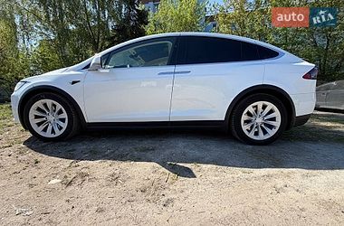 Внедорожник / Кроссовер Tesla Model X 2018 в Киеве