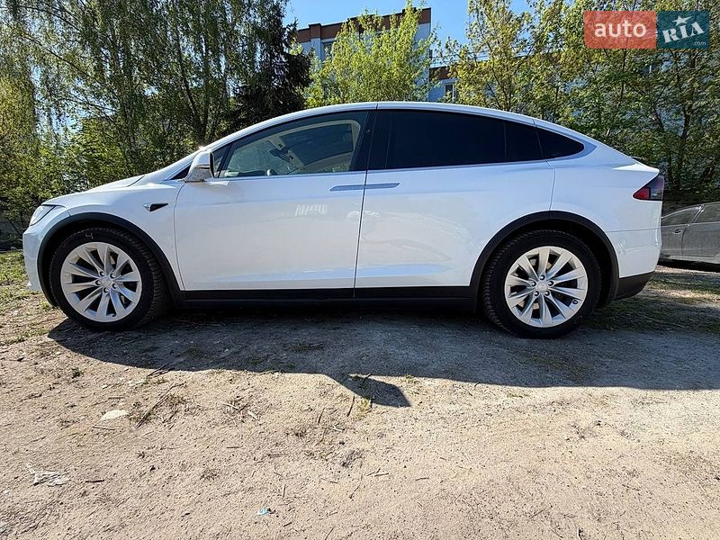 Внедорожник / Кроссовер Tesla Model X 2018 в Киеве