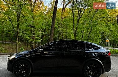 Позашляховик / Кросовер Tesla Model X 2016 в Києві