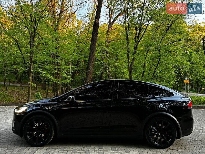 Позашляховик / Кросовер Tesla Model X 2016 в Києві