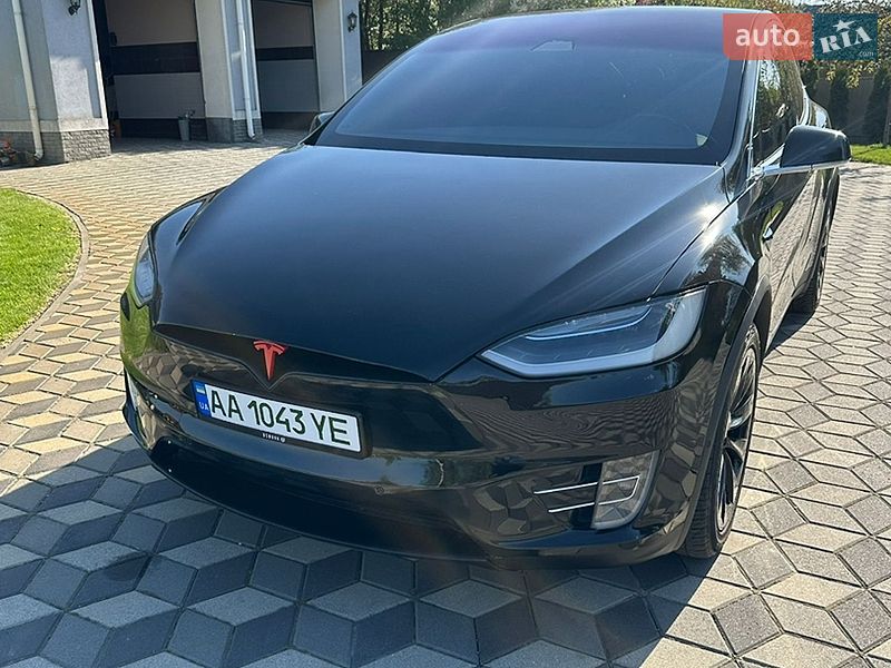 Внедорожник / Кроссовер Tesla Model X 2019 в Киеве