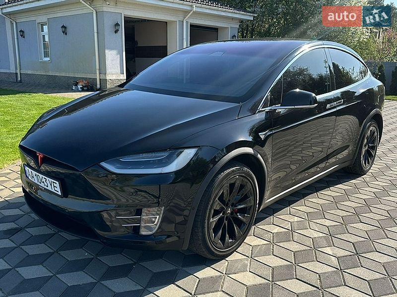 Внедорожник / Кроссовер Tesla Model X 2019 в Киеве