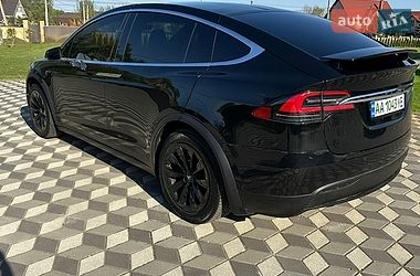 Внедорожник / Кроссовер Tesla Model X 2019 в Киеве