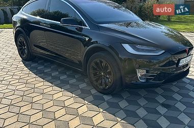 Внедорожник / Кроссовер Tesla Model X 2019 в Киеве