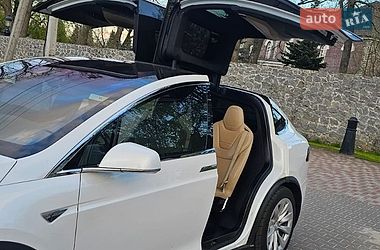 Внедорожник / Кроссовер Tesla Model X 2016 в Киеве