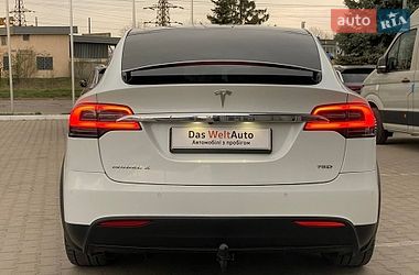 Позашляховик / Кросовер Tesla Model X 2018 в Чернівцях