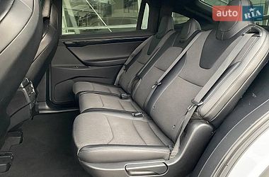Позашляховик / Кросовер Tesla Model X 2018 в Чернівцях