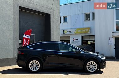 Позашляховик / Кросовер Tesla Model X 2017 в Києві