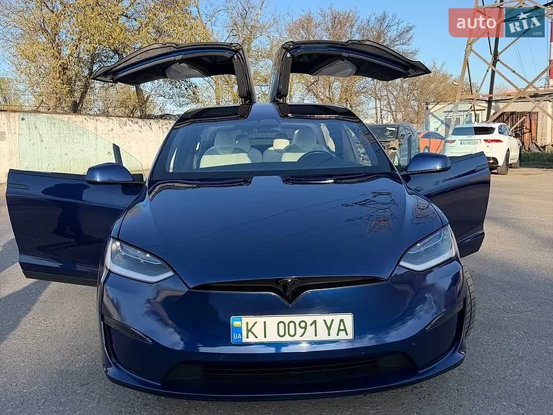 Tesla Model X 2019