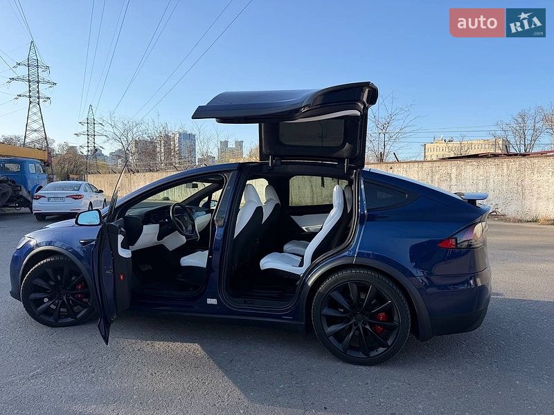 Позашляховик / Кросовер Tesla Model X 2019 в Києві