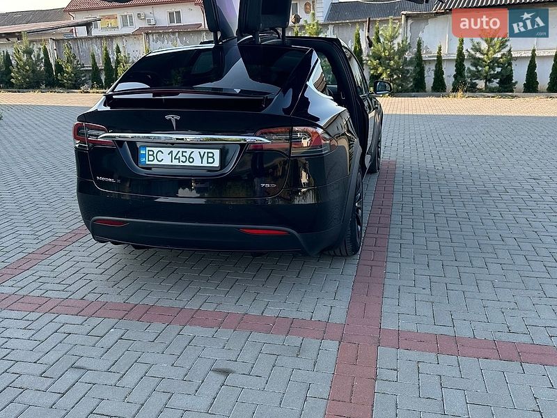Внедорожник / Кроссовер Tesla Model X 2017 в Золочеве