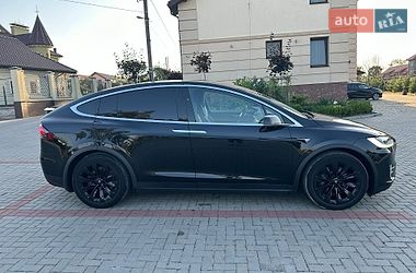 Внедорожник / Кроссовер Tesla Model X 2017 в Золочеве