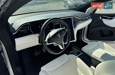 Позашляховик / Кросовер Tesla Model X 2017 в Дніпрі