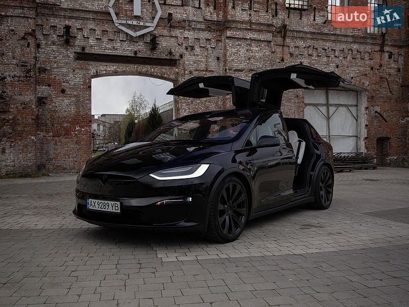 Tesla Model X 2022