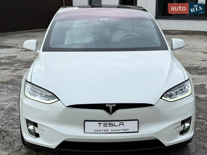 Внедорожник / Кроссовер Tesla Model X 2017 в Виннице