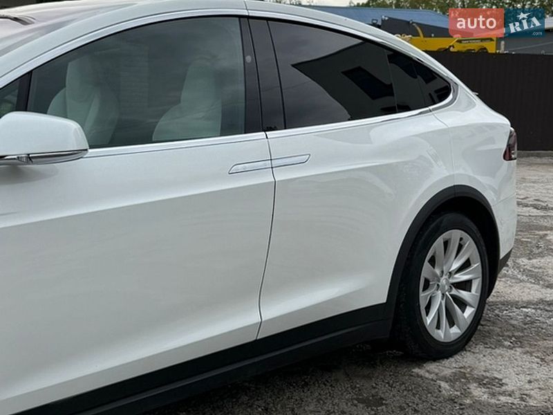 Внедорожник / Кроссовер Tesla Model X 2017 в Виннице