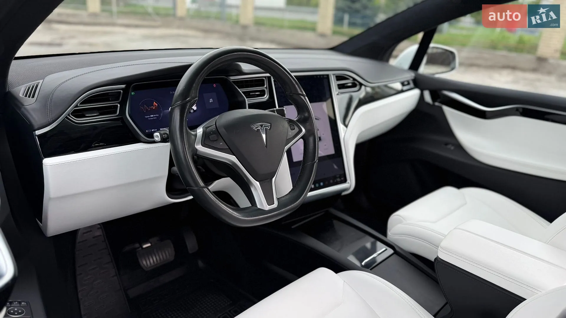 2017 Tesla Model X - мініатюра 32