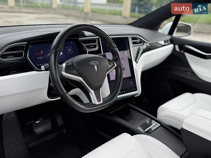 Внедорожник / Кроссовер Tesla Model X 2017 в Виннице