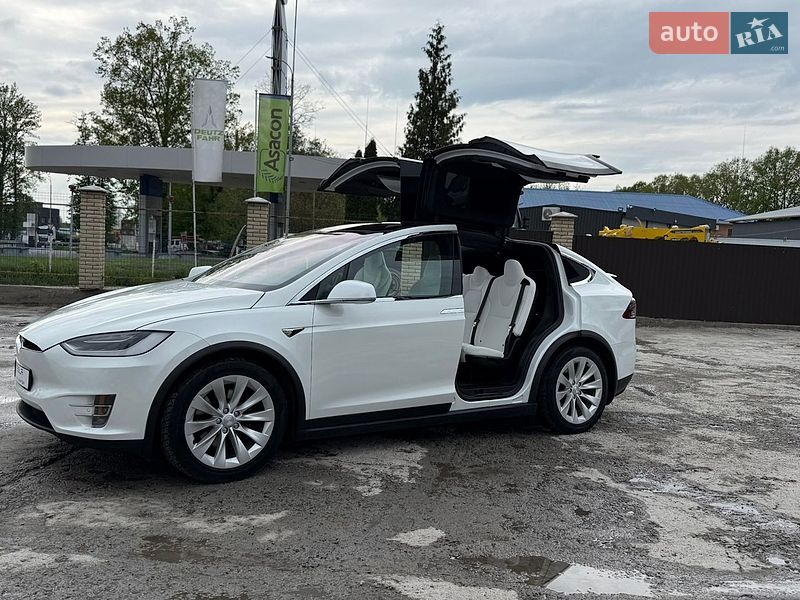Внедорожник / Кроссовер Tesla Model X 2017 в Виннице