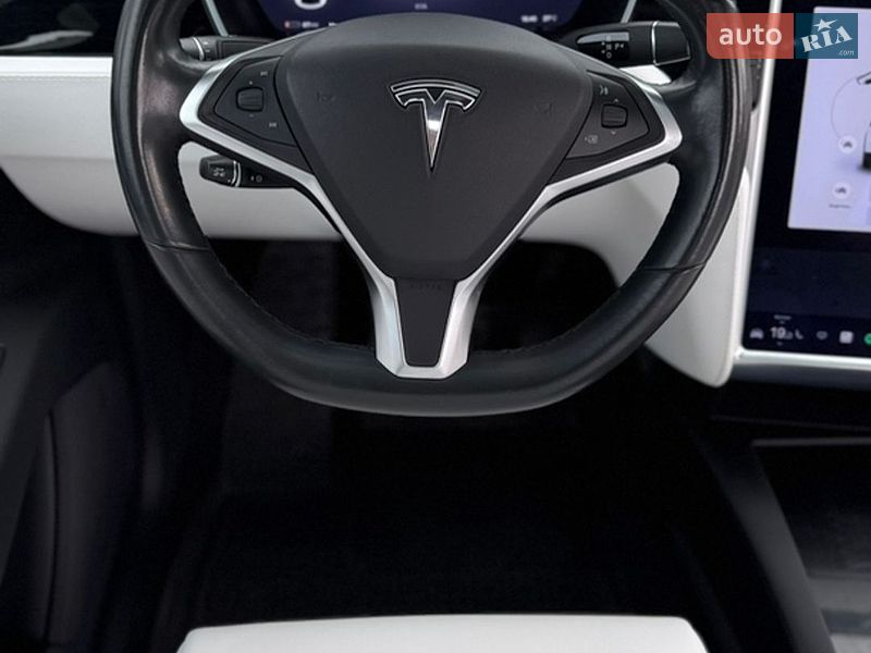 Внедорожник / Кроссовер Tesla Model X 2017 в Виннице