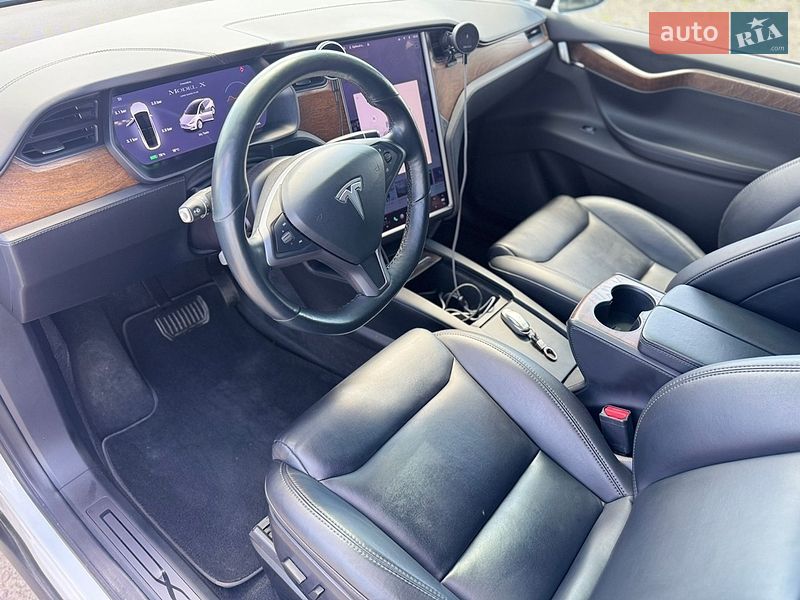 Внедорожник / Кроссовер Tesla Model X 2020 в Луцке