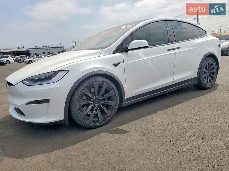 Tesla Model X 2022
