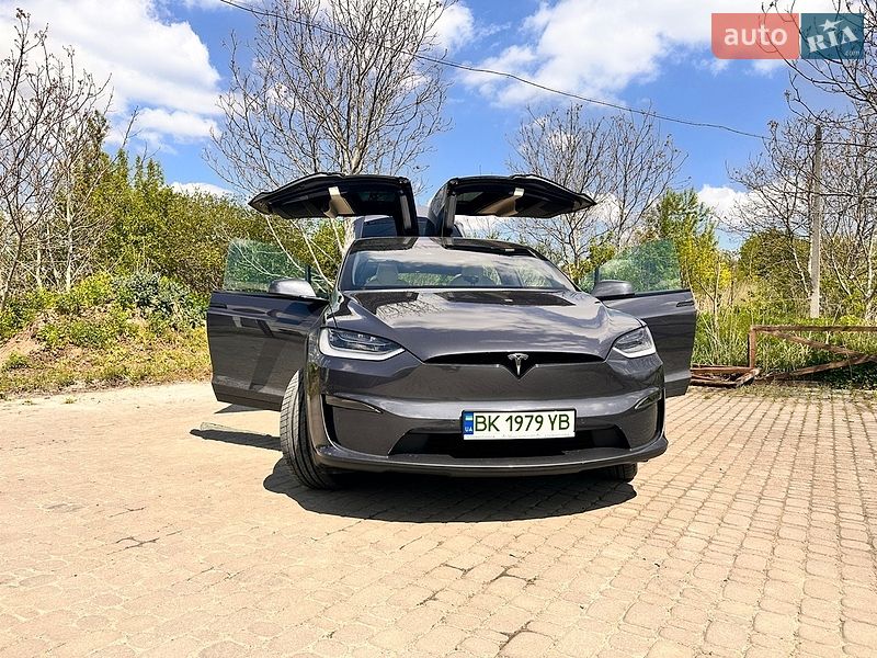 Внедорожник / Кроссовер Tesla Model X 2022 в Ровно
