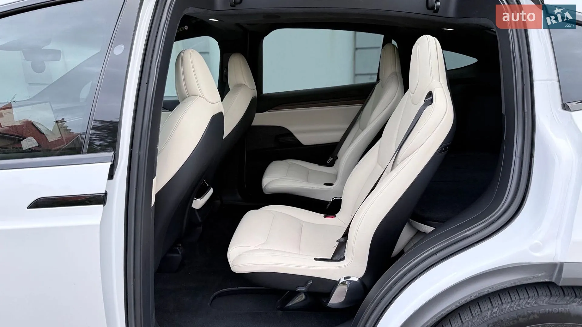 2022 Tesla Model X - мініатюра 33