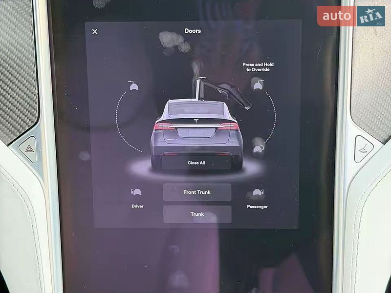 Позашляховик / Кросовер Tesla Model X 2017 в Києві