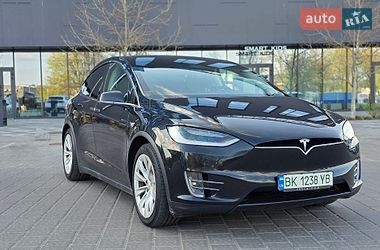 Внедорожник / Кроссовер Tesla Model X 2018 в Ровно
