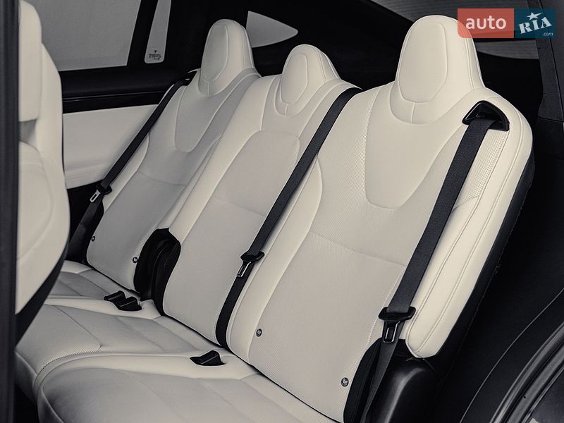 Позашляховик / Кросовер Tesla Model X 2018 в Києві