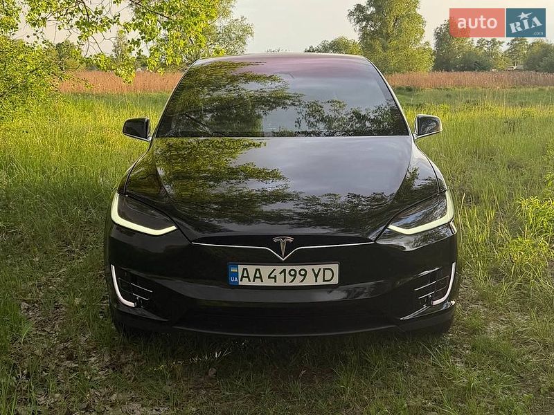 Позашляховик / Кросовер Tesla Model X 2018 в Броварах фото 9 Позашляховик / Кросовер Tesla Model X 2018 в Броварах