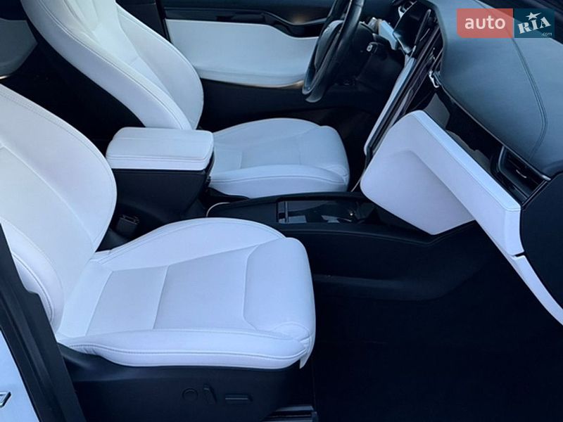 Внедорожник / Кроссовер Tesla Model X 2020 в Одессе