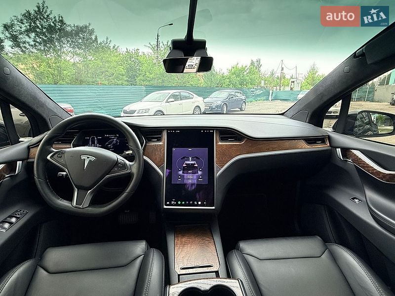Позашляховик / Кросовер Tesla Model X 2019 в Києві