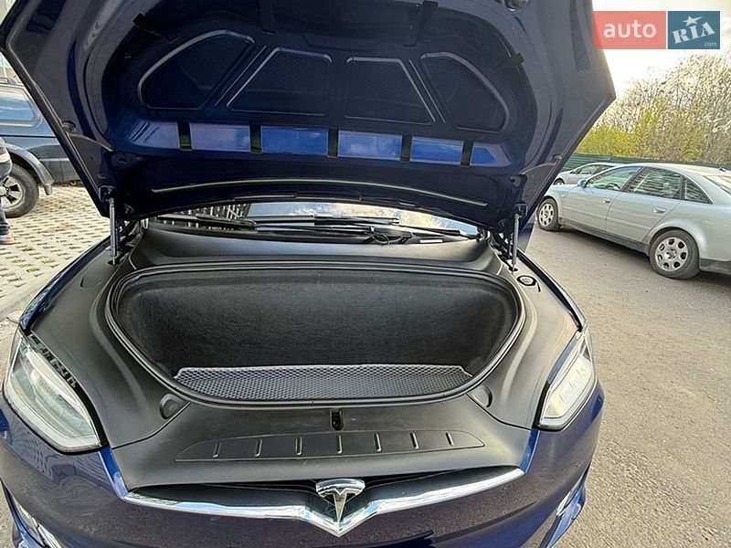 Внедорожник / Кроссовер Tesla Model X 2018 в Киеве