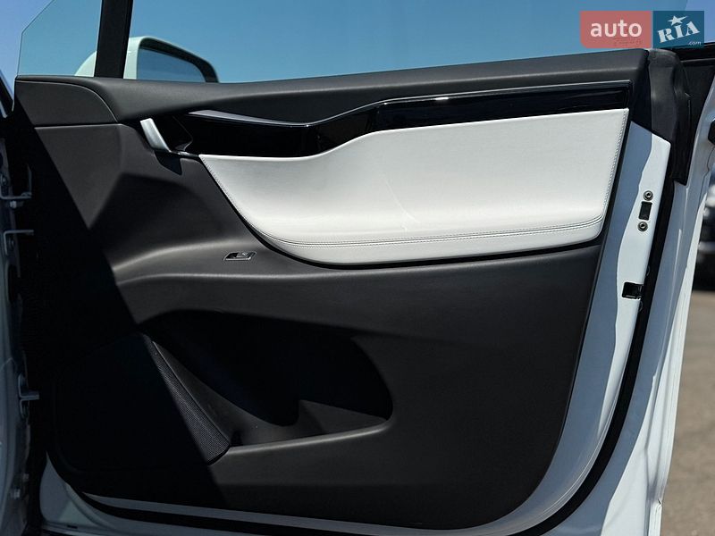 Позашляховик / Кросовер Tesla Model X 2020 в Києві
