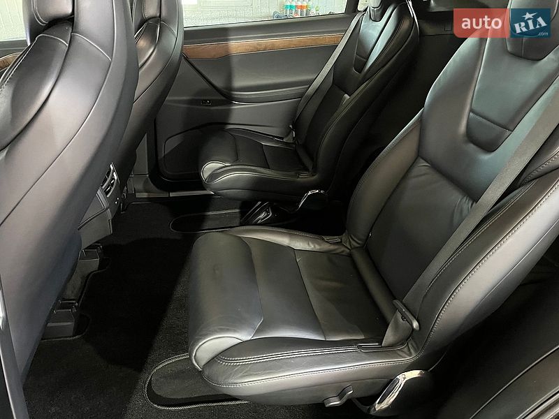 Внедорожник / Кроссовер Tesla Model X 2017 в Львове фото 25 Внедорожник / Кроссовер Tesla Model X 2017 в Львове