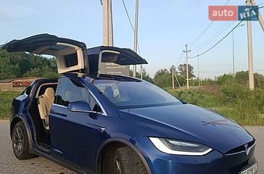 Позашляховик / Кросовер Tesla Model X 2017 в Львові