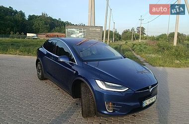 Позашляховик / Кросовер Tesla Model X 2017 в Львові