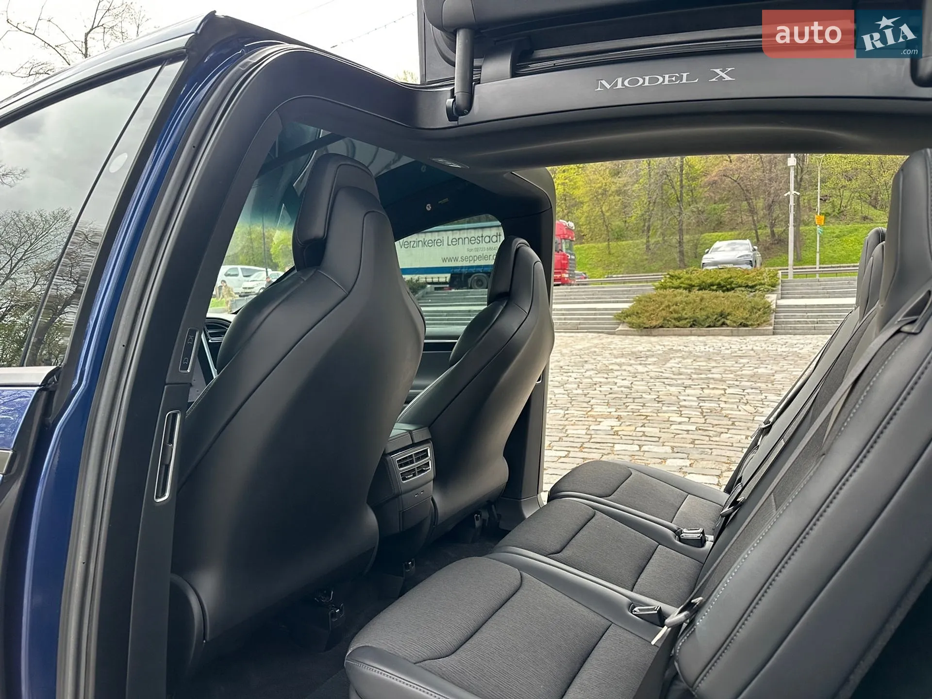 2017 Tesla Model X - мініатюра 37