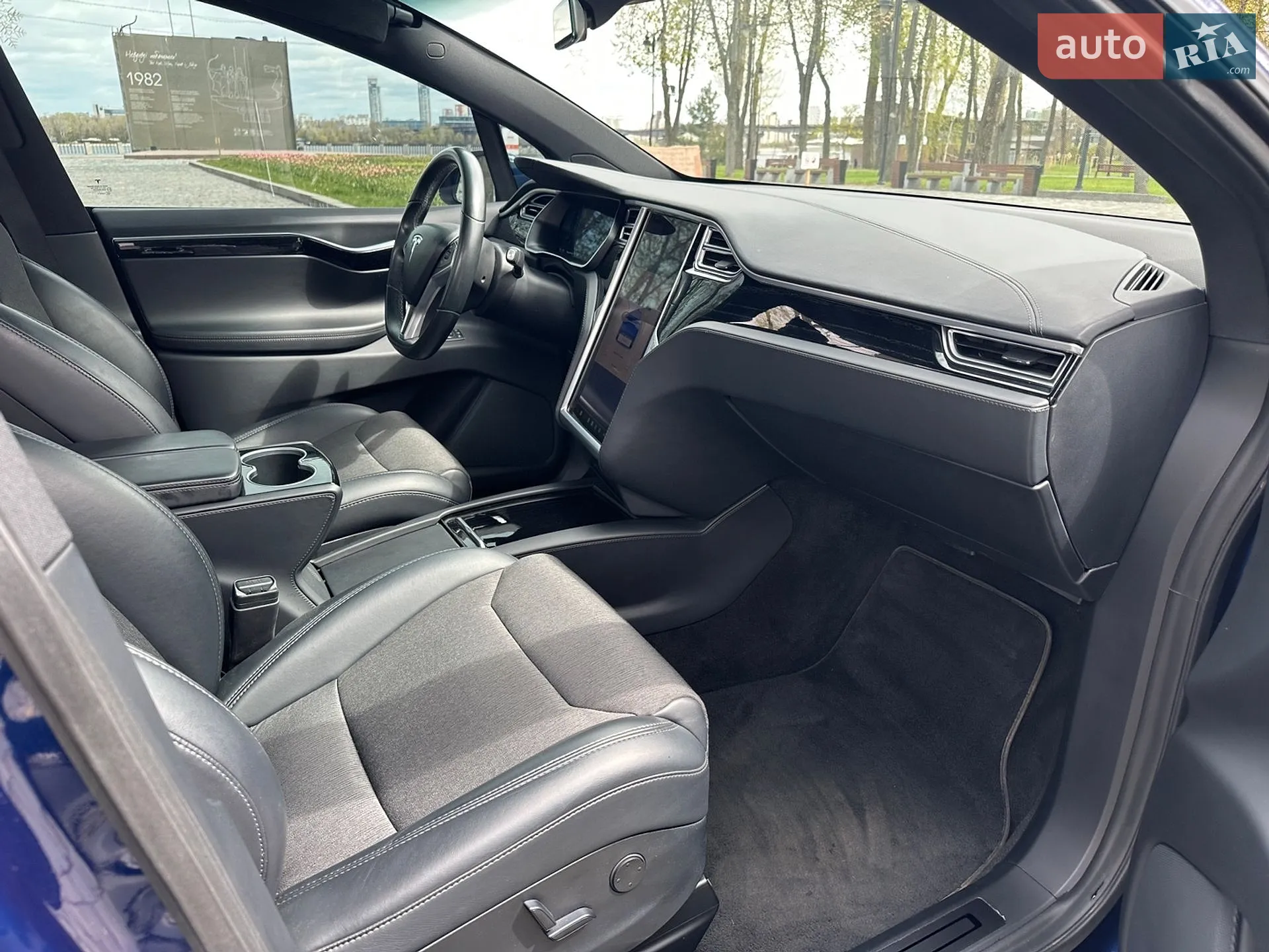 2017 Tesla Model X - мініатюра 40