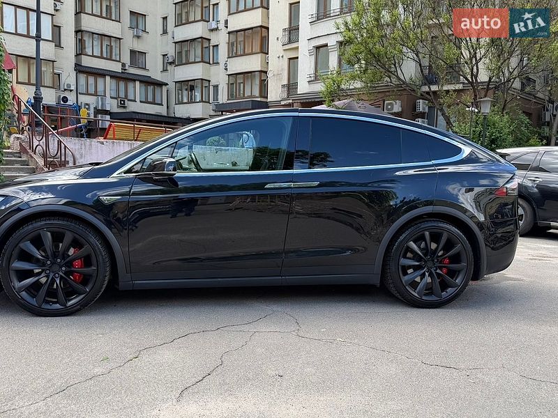 Внедорожник / Кроссовер Tesla Model X 2016 в Киеве