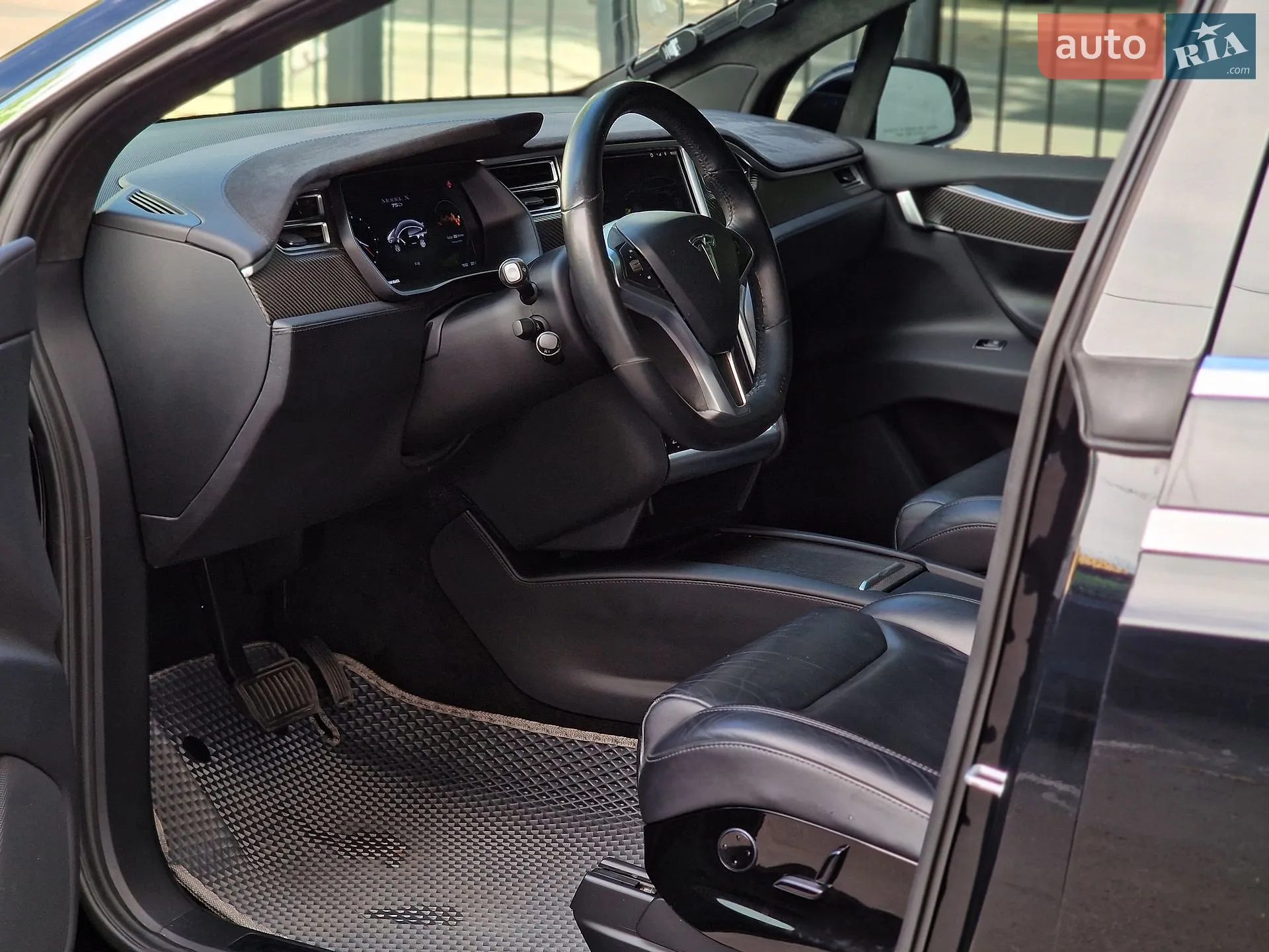 2017 Tesla Model X - мініатюра 36