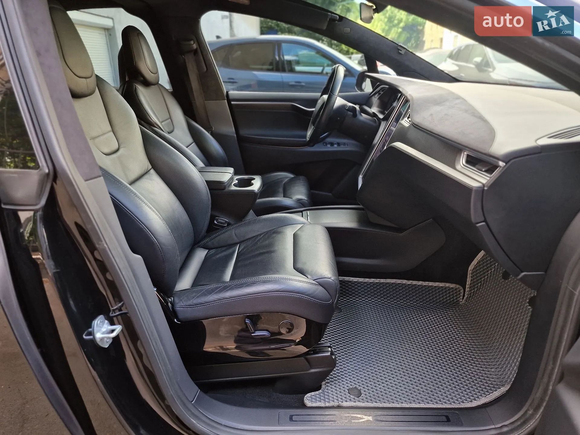 2017 Tesla Model X - мініатюра 41